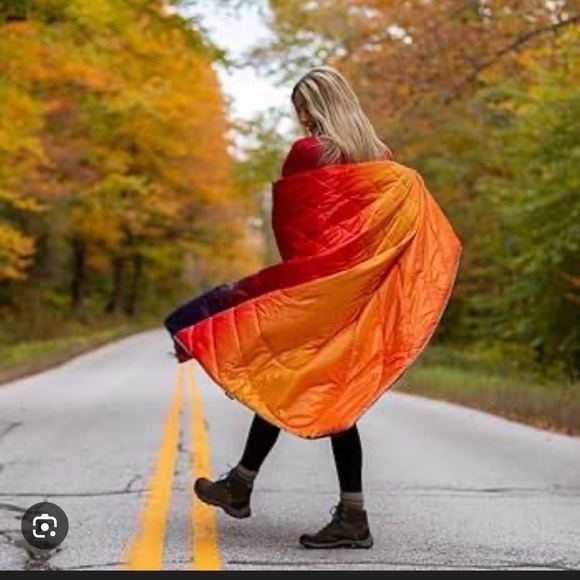 Cozy Outdoor Blanket Set - Blue and Orange - Picture 2 of 5